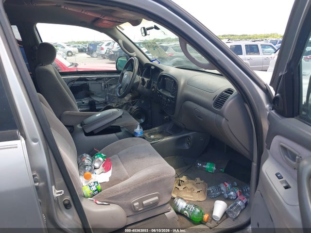 Toyota Sequoia Sr5 V8