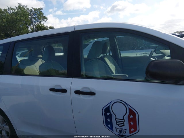 Toyota Sienna L V6 7 Passenger