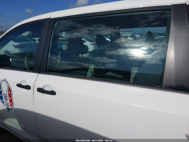 Toyota Sienna L V6 7 Passenger