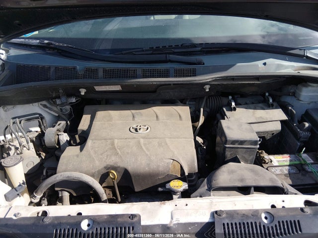 Toyota Sienna L V6 7 Passenger