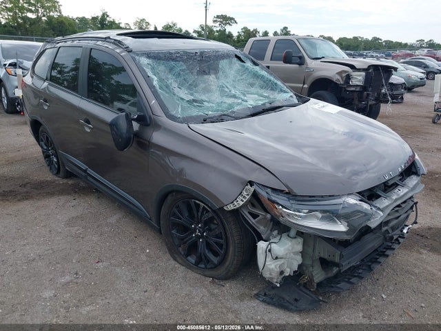 Salvage Mitsubishi Outlander Image