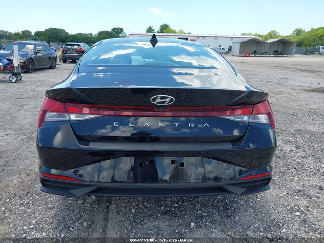 Hyundai ELANTRA Sel