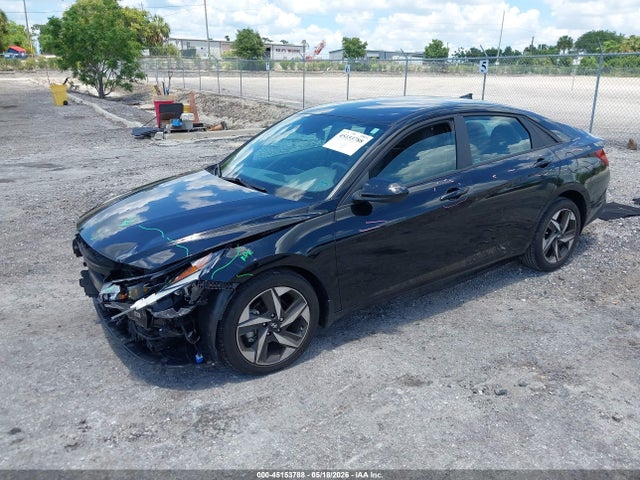 Hyundai ELANTRA Sel
