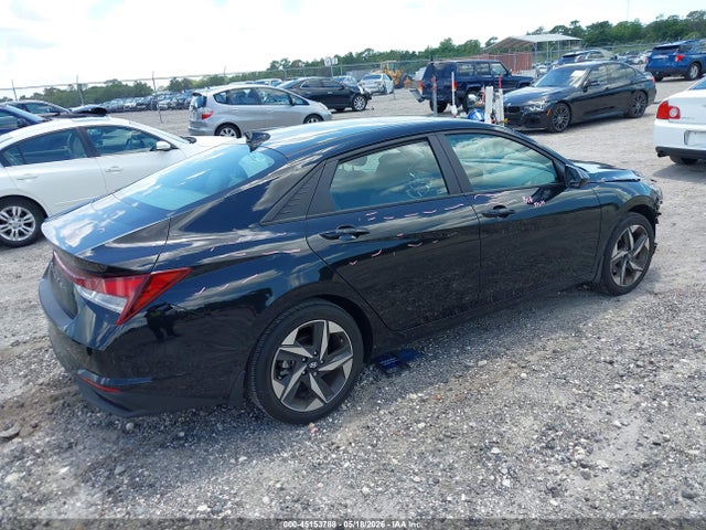 Hyundai ELANTRA Sel