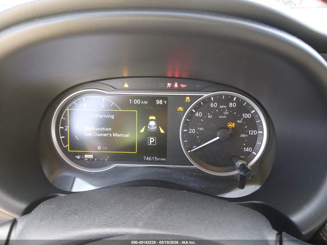 Nissan Kicks Sr