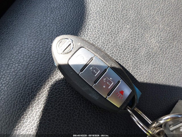 Nissan Kicks Sr
