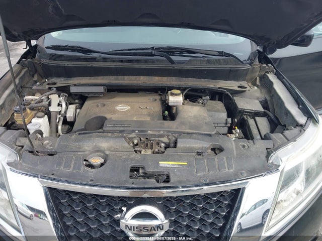 Nissan Pathfinder Sv