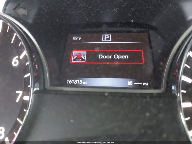 Nissan Pathfinder S
