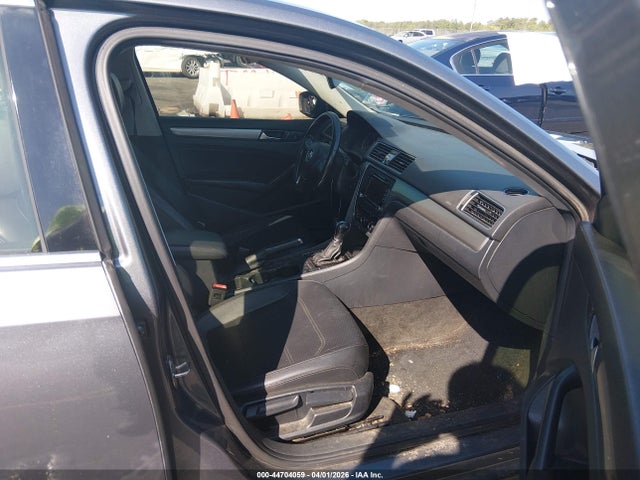 Volkswagen Passat 1.8t Limited Edition