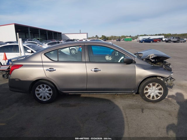 Nissan Versa 1.6 Sv