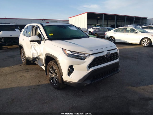 Salvage Toyota RAV4 Image