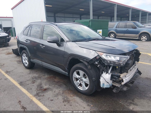Salvage Toyota RAV4 Image