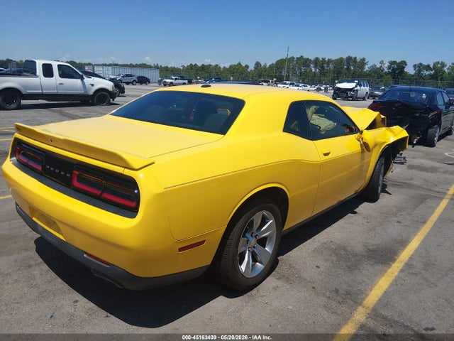 Dodge Challenger Sxt