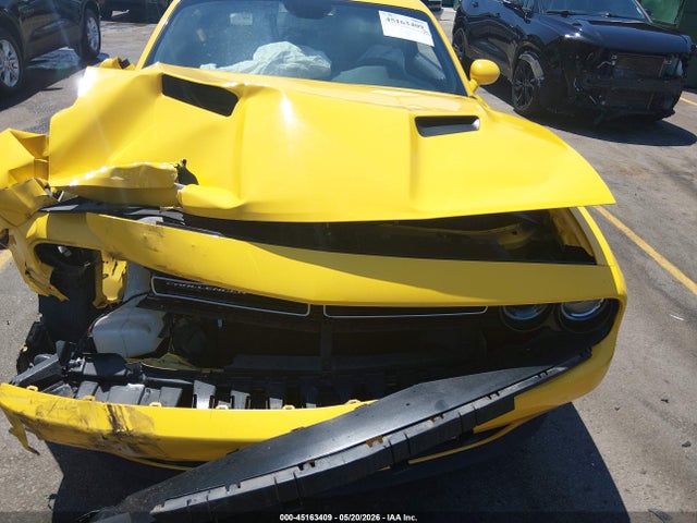 Dodge Challenger Sxt