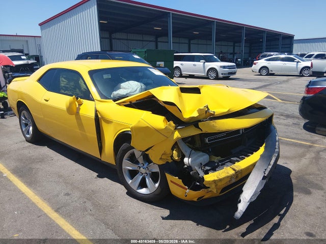 Salvage Dodge Challenger Image