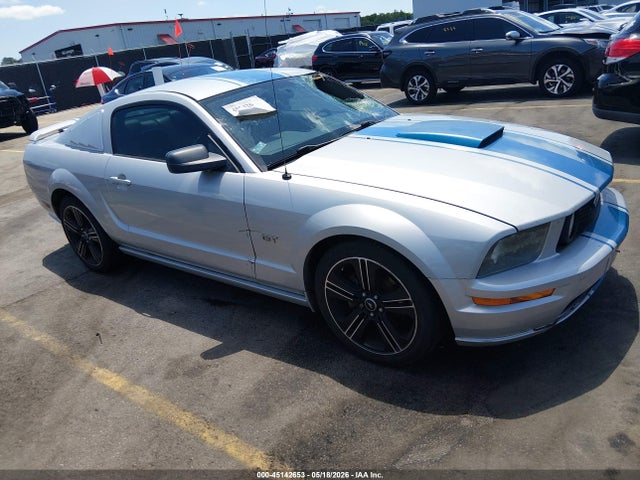 Salvage Ford Mustang Image