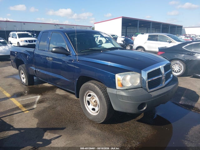 Salvage Dodge Dakota Image