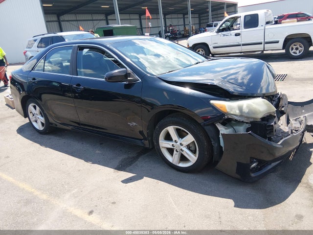 Salvage Toyota Camry Image