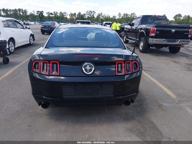 Ford Mustang V6