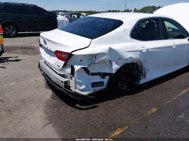 Toyota Camry Le