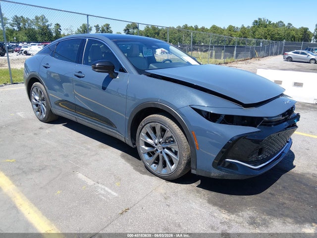 Salvage Toyota Crown Image