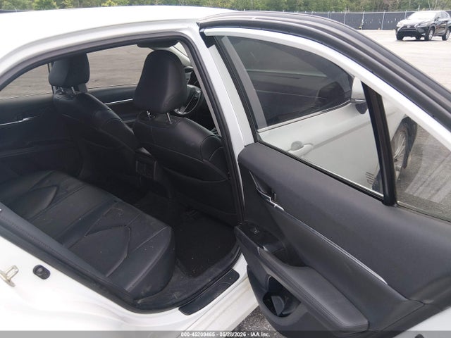 Toyota Camry Xle V6
