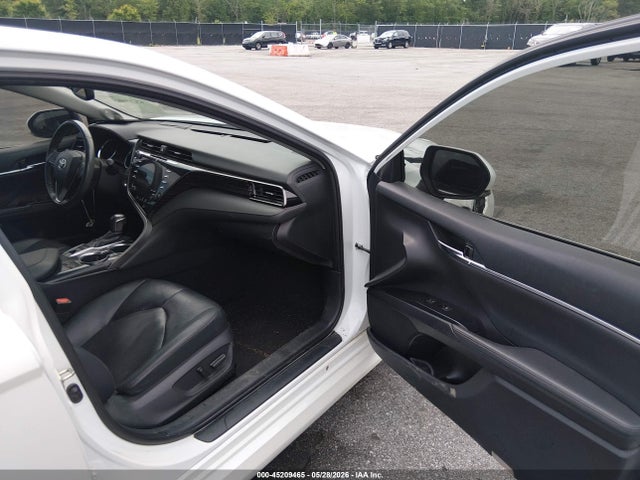 Toyota Camry Xle V6