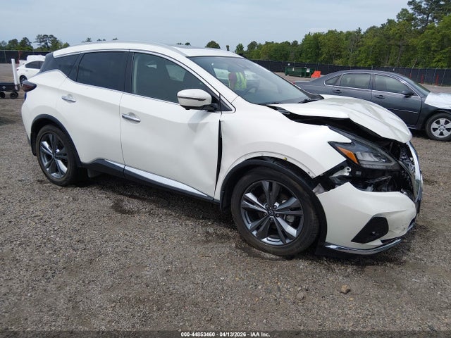 Salvage Nissan Murano Image