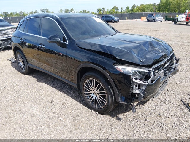 Salvage Mercedes-Benz GLC Image