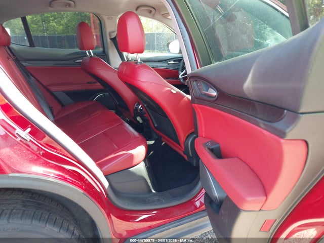 Alfa Romeo Stelvio Awd