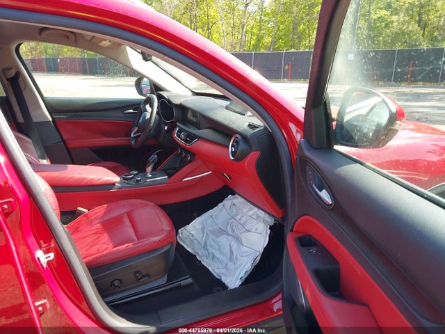 Alfa Romeo Stelvio Awd