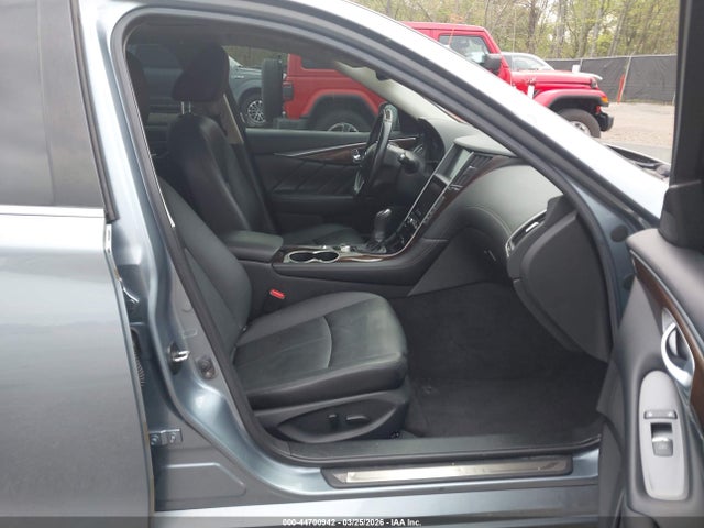 INFINITI Q50 3.0t Luxe