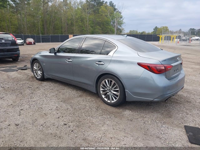 INFINITI Q50 3.0t Luxe
