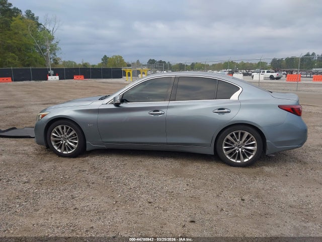 INFINITI Q50 3.0t Luxe