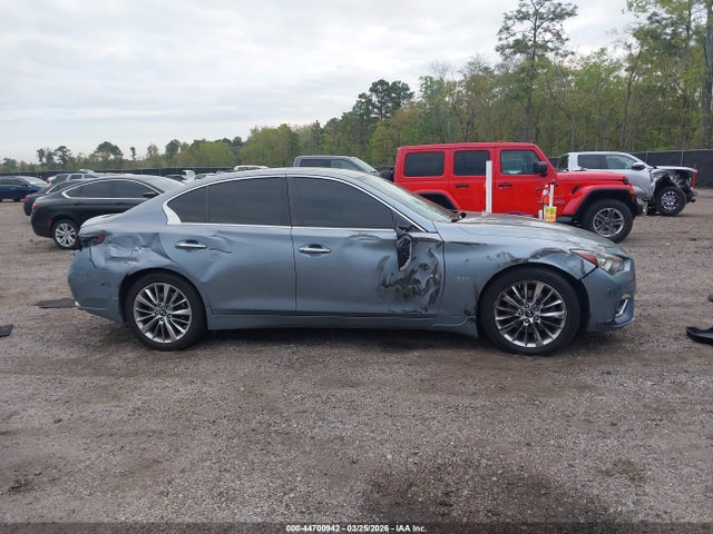INFINITI Q50 3.0t Luxe
