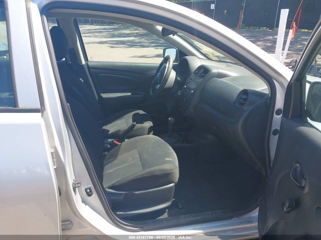 Nissan Versa 1.6 S+