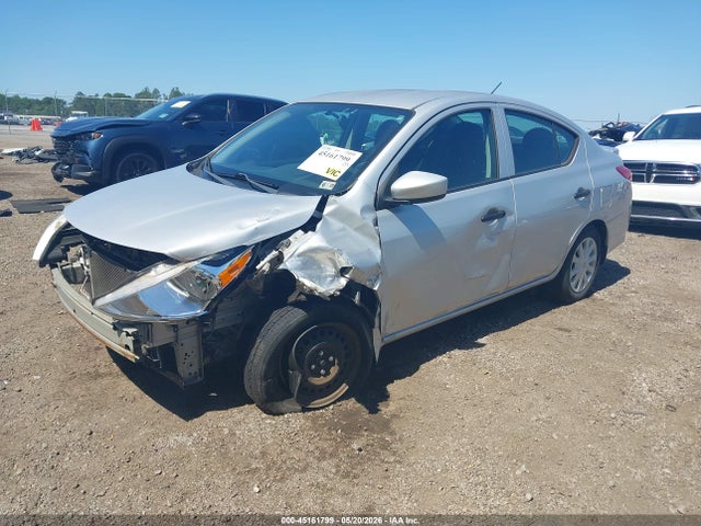 Nissan Versa 1.6 S+