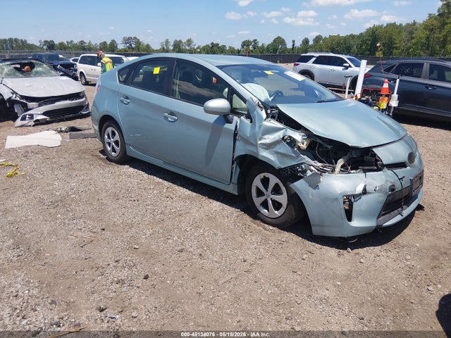 Salvage Toyota Prius Image