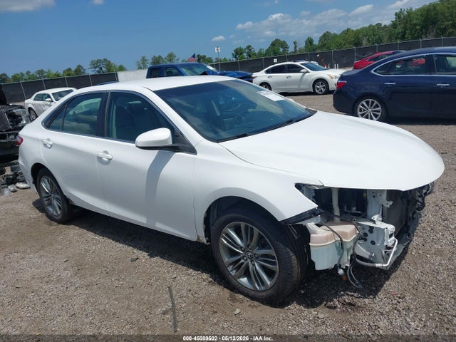 Salvage Toyota Camry Image