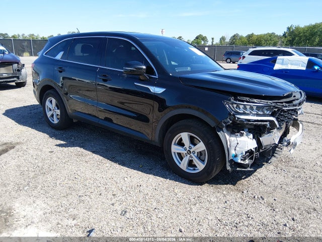 Salvage Kia Sorento Image