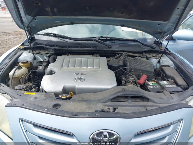 Toyota Camry Xle V6