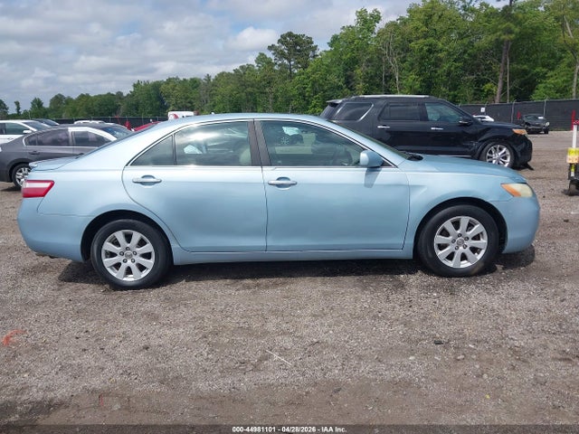 Toyota Camry Xle V6