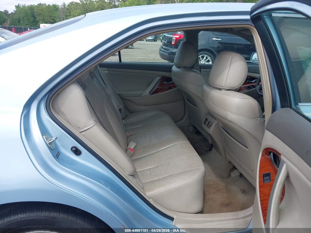 Toyota Camry Xle V6