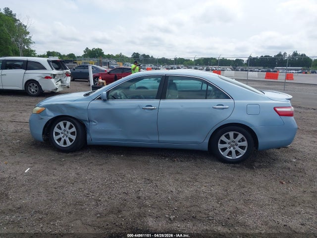Toyota Camry Xle V6