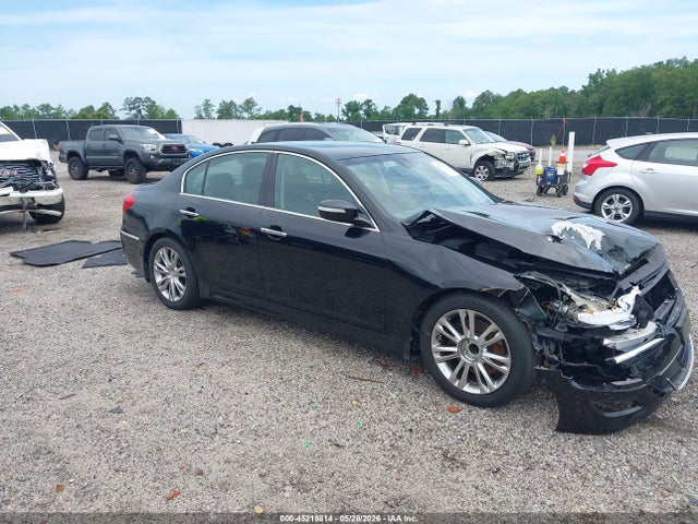 Salvage Hyundai Genesis Image