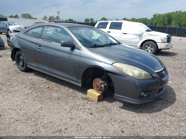 Salvage Toyota Camry Image