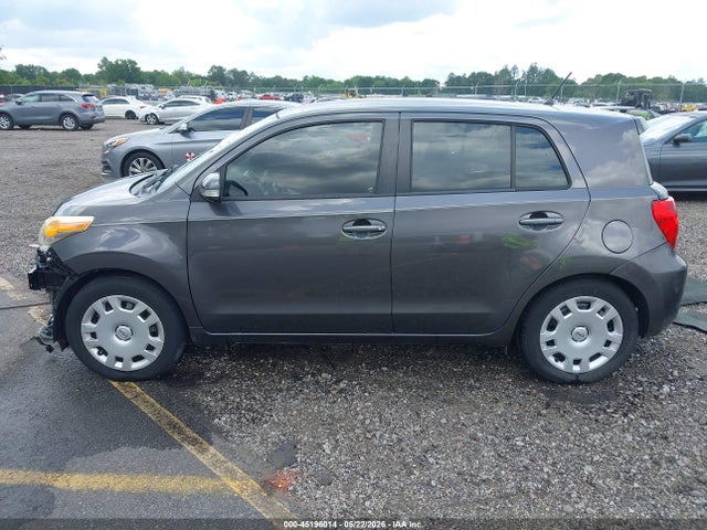 Scion xD