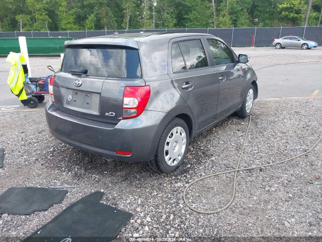 Scion xD