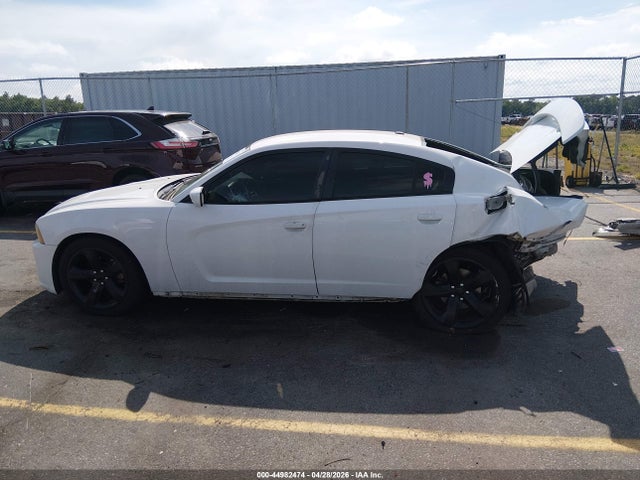 Dodge Charger Se