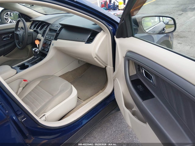 Ford Taurus Se